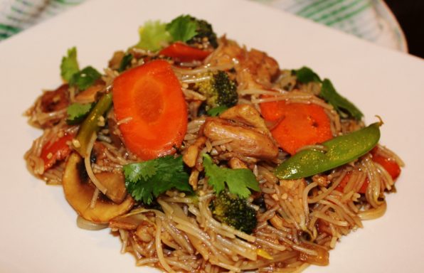 Chicken Vegetable Noodle Stirfry